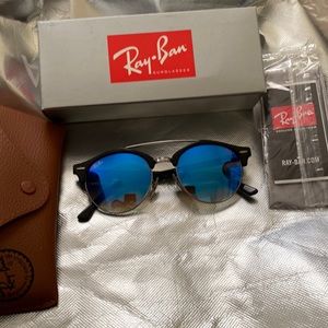 New RayBan Sunglasses/Clubround Double Bridge